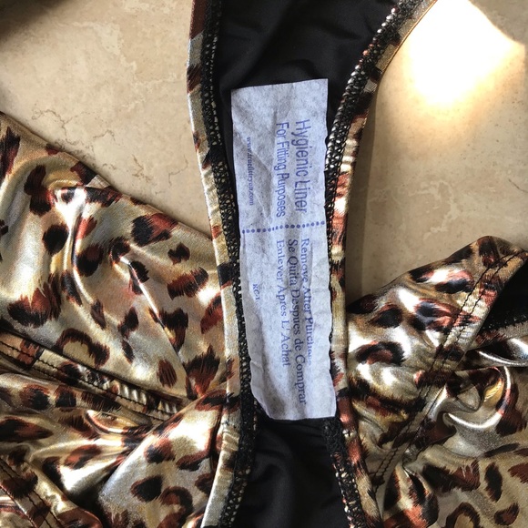 NWT Ris-K Wildcat One-Piece with Cutouts - Picture 7 of 7